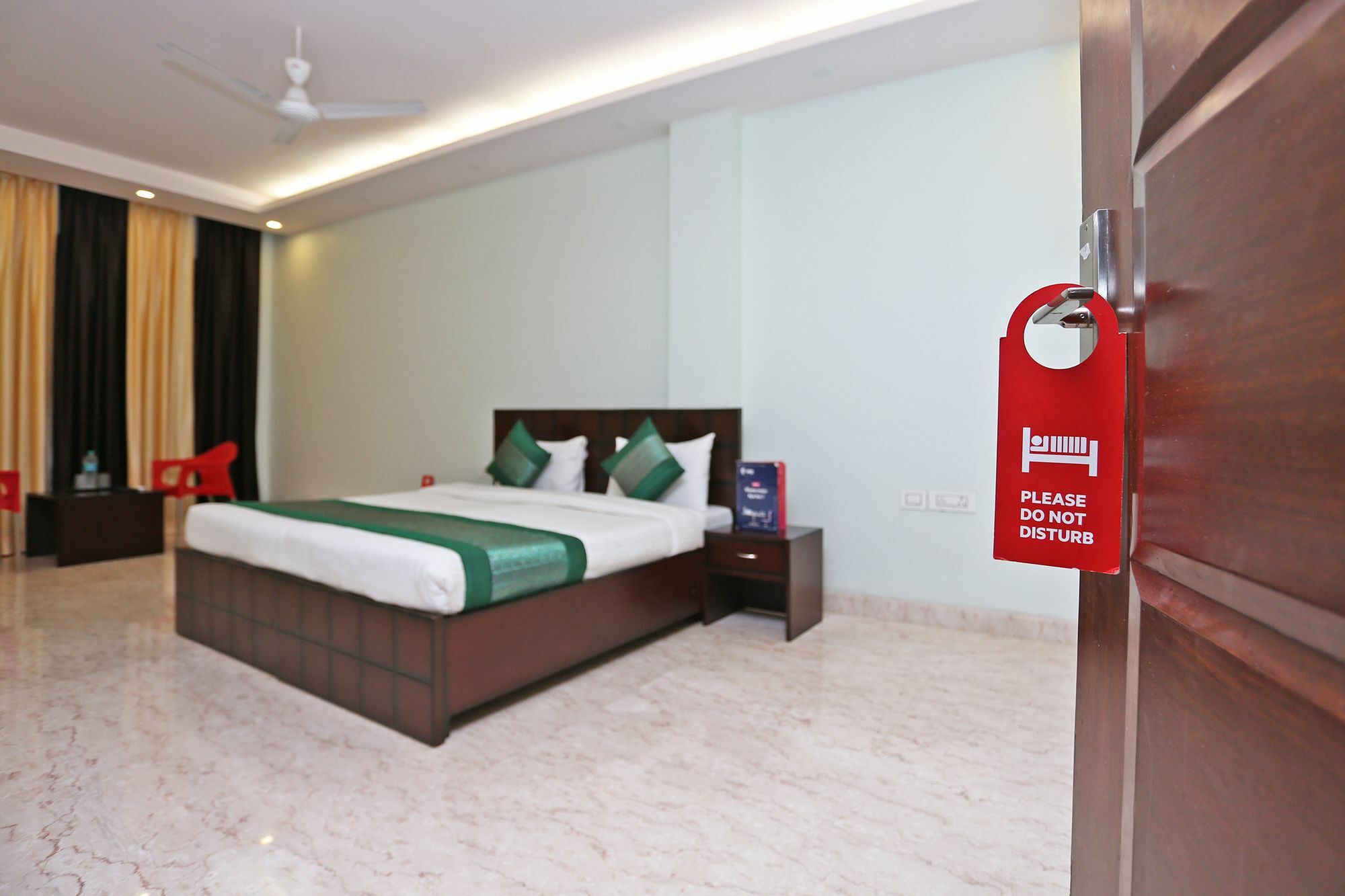 Hotel Oyo 9664 Sector 48 Gurgaon Esterno foto