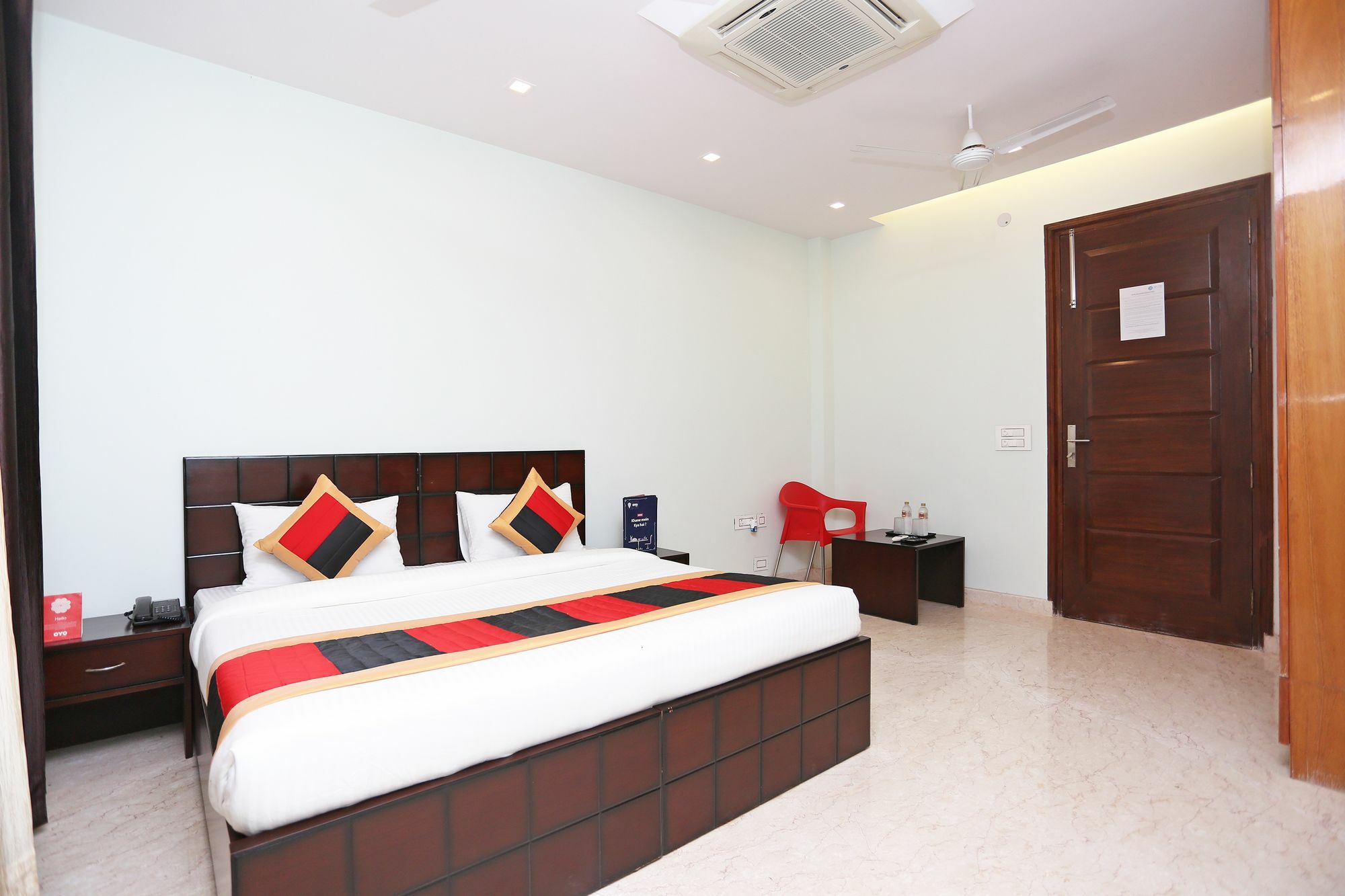 Hotel Oyo 9664 Sector 48 Gurgaon Esterno foto