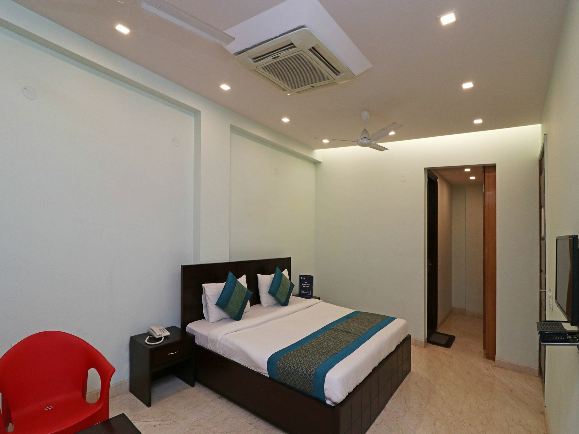 Hotel Oyo 9664 Sector 48 Gurgaon Esterno foto